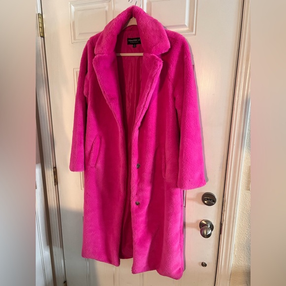 LA Coalition Faux Fur Hot Pink Coat Size Small - Picture 3 of 3